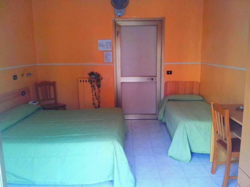 Hotel Ginevra Napoli Esterno foto